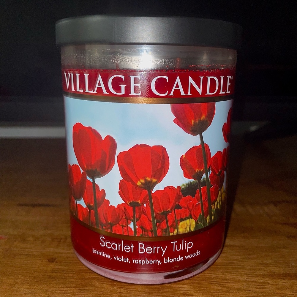 14oz SCARLET BERRY TULIP CANDLE